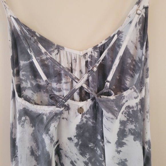 Billabong grey and white sundress - Picture 2 of 5